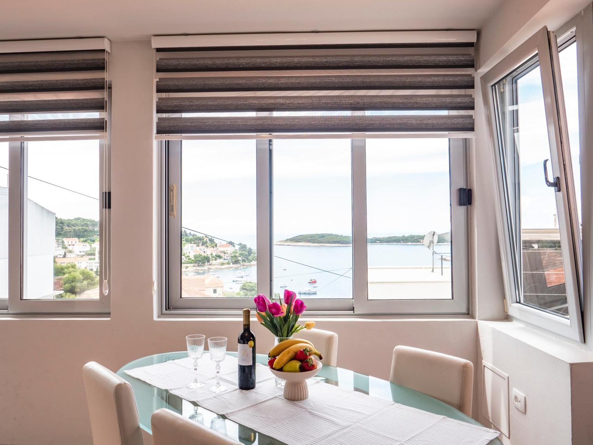 Apartment Jelka- Center Of Hvar Town Extérieur photo